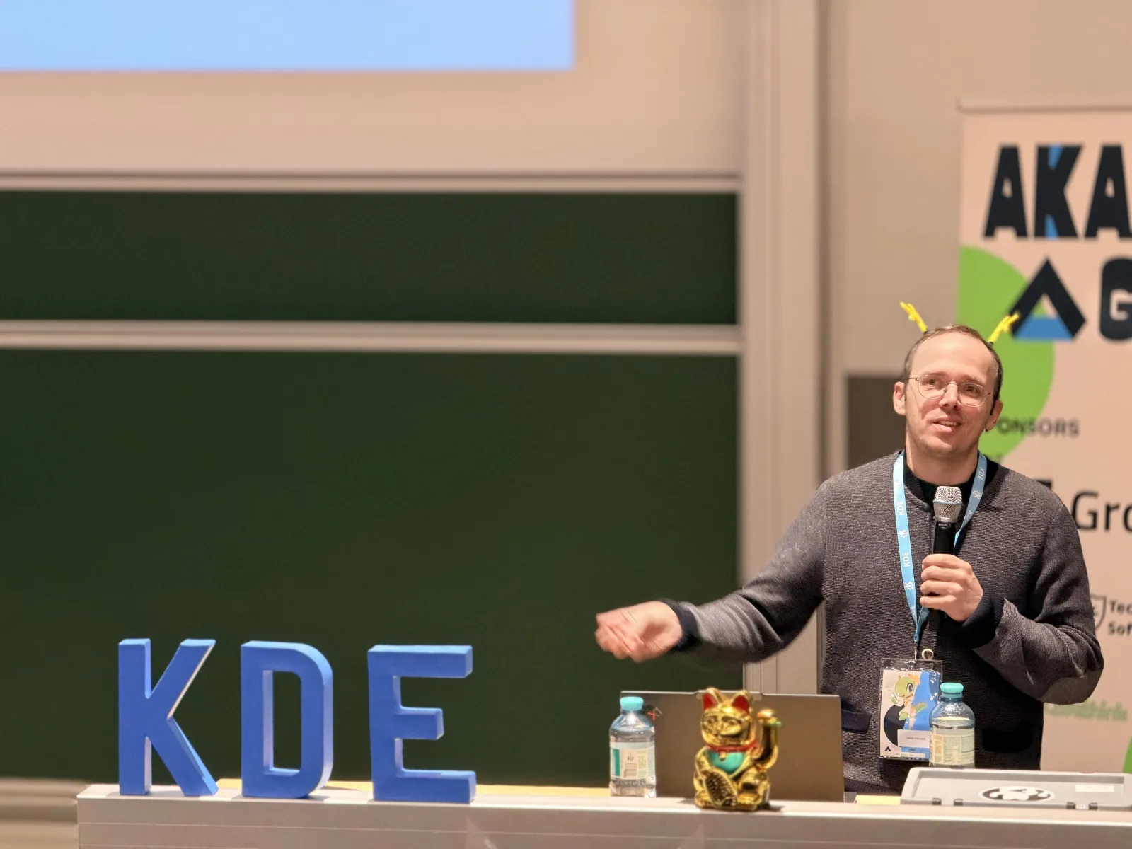 Jakob Pensovits talking about the previous KDE goals